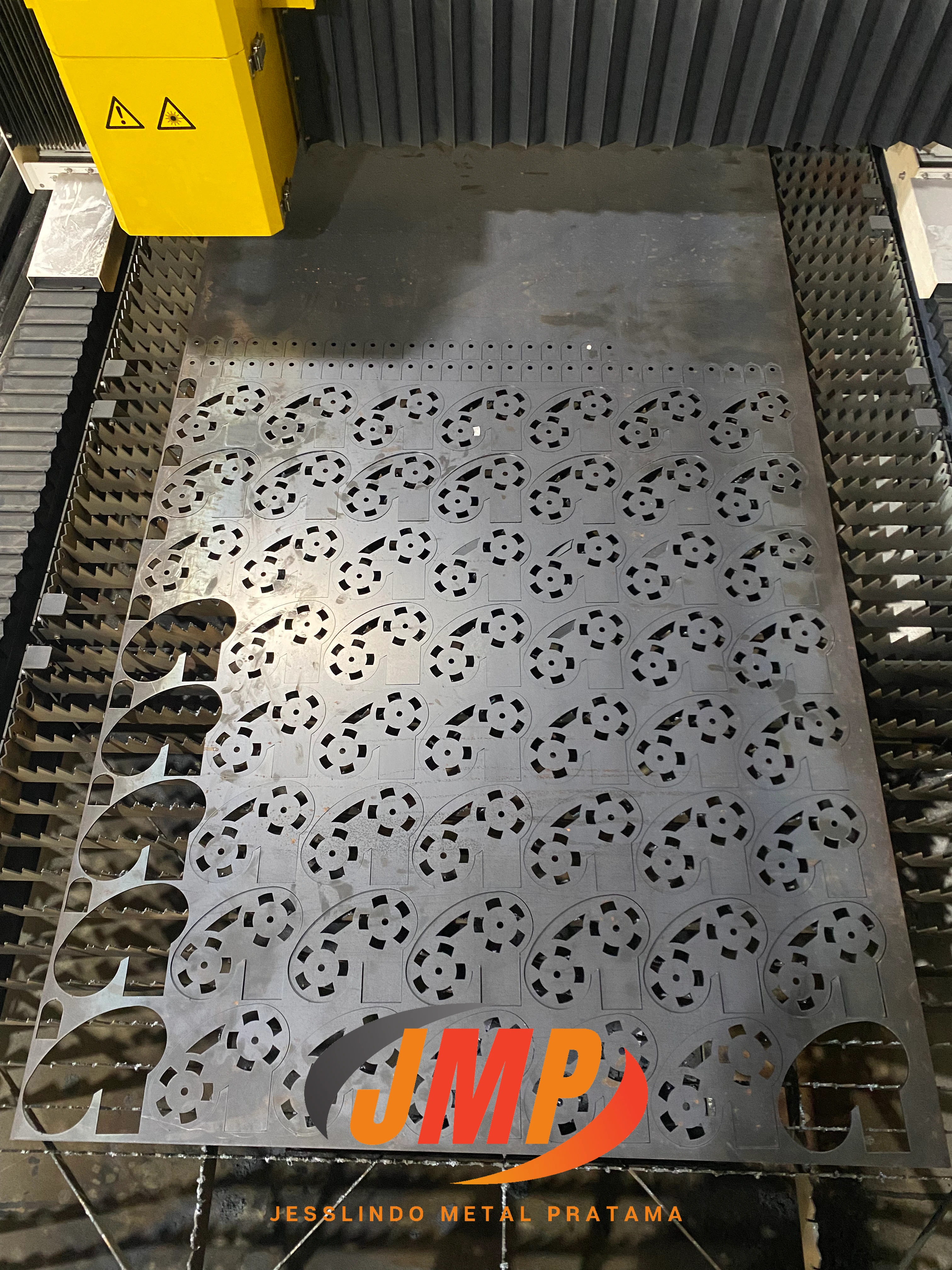 jasa laser cutting